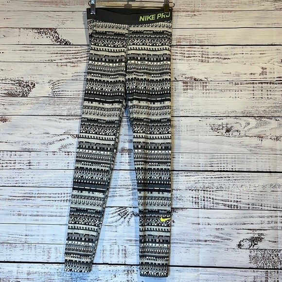 NIke Pro‎ Leggings Dri Fit Size S - Picture 1 of 8